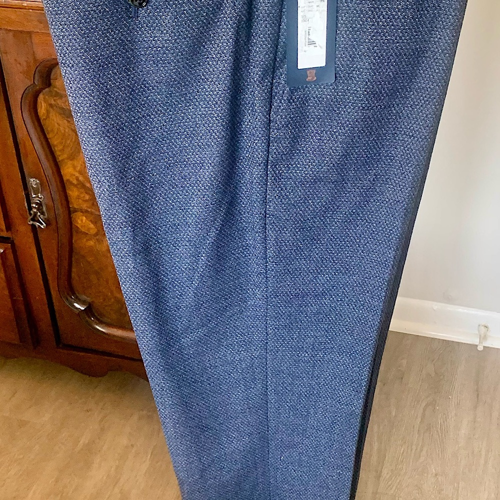 Men’s dress pants. The color is grey silver soft tweed. MURANO - ALEX 35X34